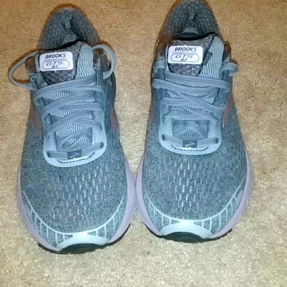 Brooks Women's running sneaker